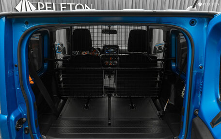 Suzuki Jimny, 2020 год, 2 940 000 рублей, 18 фотография