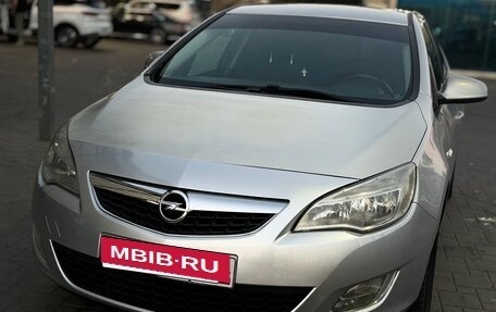 Opel Astra J, 2012 год, 550 000 рублей, 1 фотография