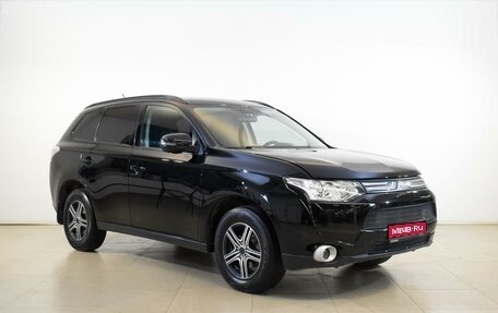 Mitsubishi Outlander III рестайлинг 3, 2013 год, 1 240 000 рублей, 1 фотография