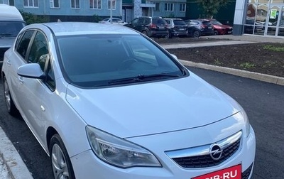 Opel Astra J, 2011 год, 470 000 рублей, 1 фотография