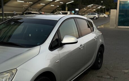 Opel Astra J, 2012 год, 550 000 рублей, 3 фотография