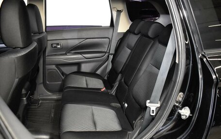 Mitsubishi Outlander III рестайлинг 3, 2013 год, 1 240 000 рублей, 9 фотография