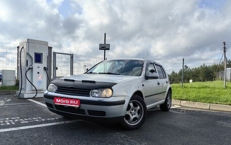 Volkswagen Golf IV, 2000 год, 380 000 рублей, 1 фотография
