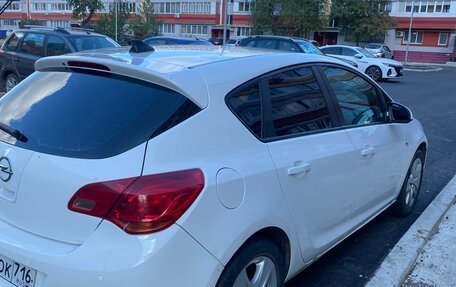 Opel Astra J, 2011 год, 470 000 рублей, 2 фотография