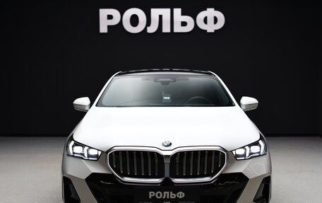BMW 5 серия, 2024 год, 8 650 000 рублей, 2 фотография