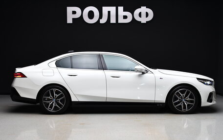 BMW 5 серия, 2024 год, 8 650 000 рублей, 3 фотография
