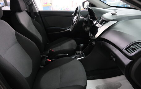 Hyundai Solaris II рестайлинг, 2013 год, 1 029 000 рублей, 21 фотография
