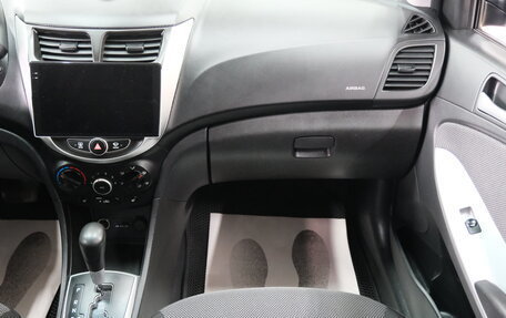 Hyundai Solaris II рестайлинг, 2013 год, 1 029 000 рублей, 19 фотография