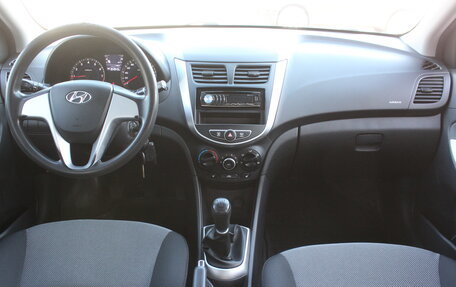 Hyundai Solaris II рестайлинг, 2011 год, 697 000 рублей, 7 фотография