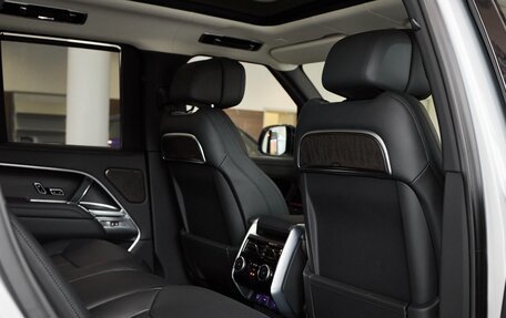 Land Rover Range Rover IV рестайлинг, 2025 год, 23 700 000 рублей, 14 фотография