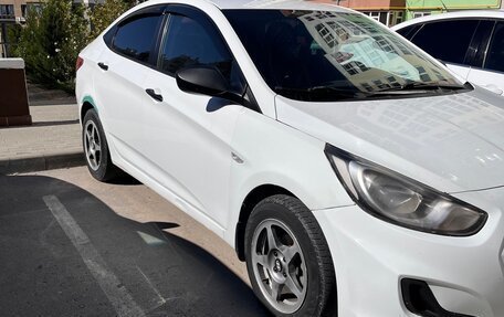 Hyundai Solaris II рестайлинг, 2014 год, 660 000 рублей, 2 фотография