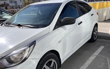 Hyundai Solaris II рестайлинг, 2014 год, 660 000 рублей, 3 фотография