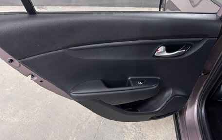 KIA Rio IV, 2018 год, 1 397 000 рублей, 23 фотография
