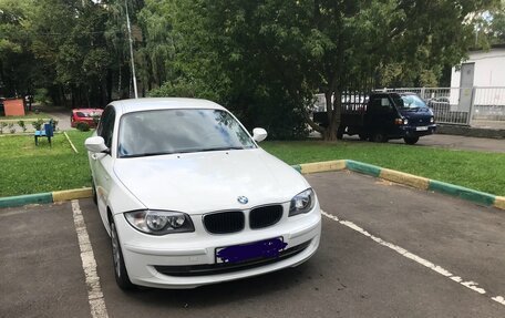 BMW 1 серия, 2011 год, 780 000 рублей, 1 фотография