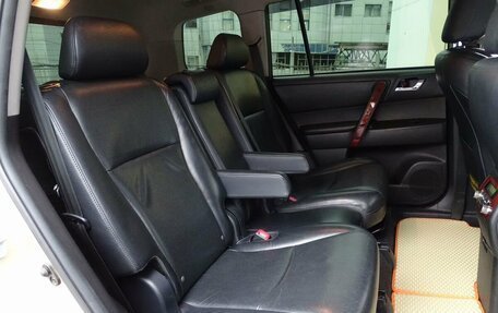Toyota Highlander III, 2012 год, 1 890 000 рублей, 10 фотография
