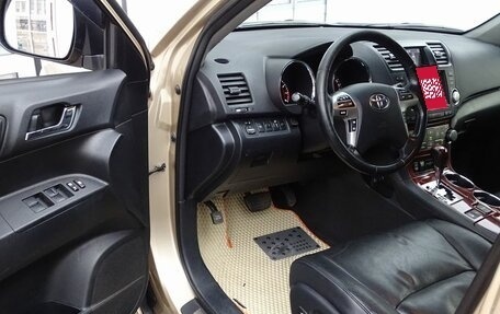 Toyota Highlander III, 2012 год, 1 890 000 рублей, 5 фотография