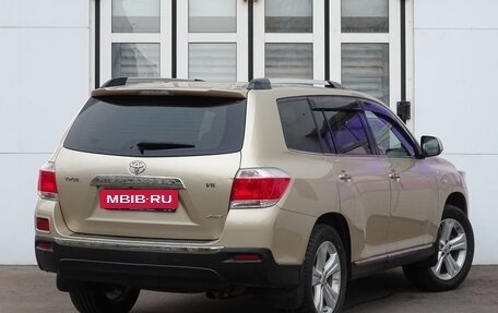 Toyota Highlander III, 2012 год, 1 890 000 рублей, 3 фотография