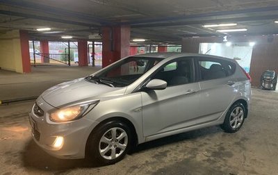 Hyundai Solaris II рестайлинг, 2012 год, 680 000 рублей, 1 фотография