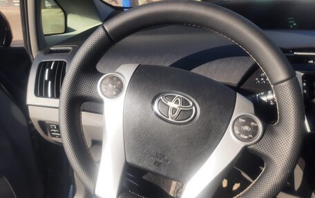 Toyota Prius, 2010 год, 1 050 000 рублей, 7 фотография