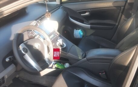 Toyota Prius, 2010 год, 1 050 000 рублей, 10 фотография