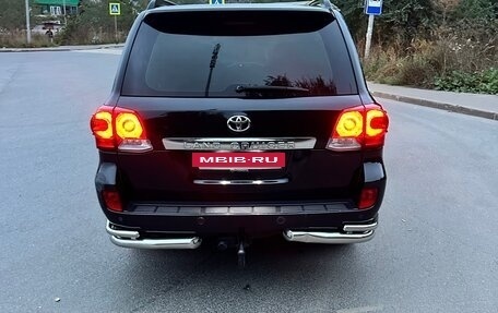 Toyota Land Cruiser 200, 2009 год, 2 600 000 рублей, 7 фотография