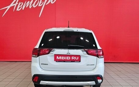 Mitsubishi Outlander III рестайлинг 3, 2015 год, 1 549 000 рублей, 4 фотография