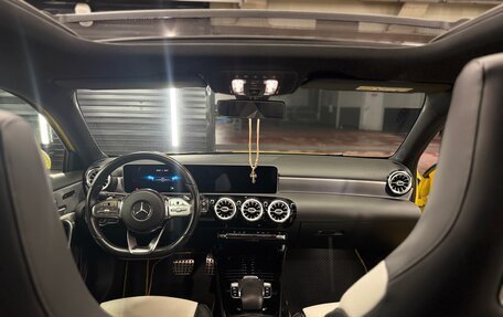 Mercedes-Benz A-Класс, 2019 год, 2 750 000 рублей, 11 фотография