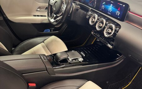 Mercedes-Benz A-Класс, 2019 год, 2 750 000 рублей, 12 фотография