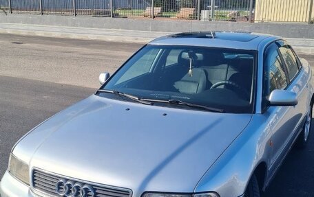 Audi A4, 1998 год, 410 000 рублей, 3 фотография