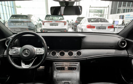 Mercedes-Benz E-Класс, 2018 год, 3 250 000 рублей, 18 фотография
