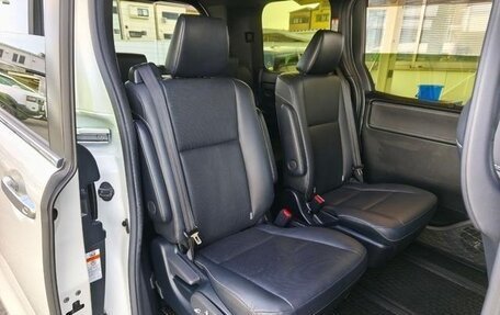 Toyota Esquire I, 2021 год, 2 320 000 рублей, 12 фотография