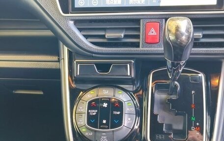 Toyota Esquire I, 2021 год, 2 320 000 рублей, 15 фотография