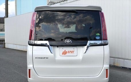 Toyota Esquire I, 2021 год, 2 320 000 рублей, 7 фотография