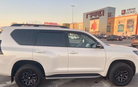Toyota Land Cruiser Prado 150 рестайлинг 2, 2021 год, 5 400 000 рублей, 4 фотография