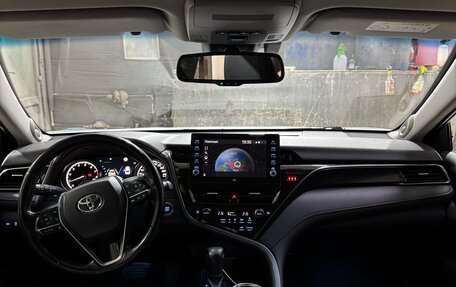 Toyota Camry, 2021 год, 2 700 000 рублей, 5 фотография