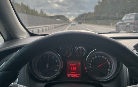 Opel Astra J, 2013 год, 855 000 рублей, 4 фотография