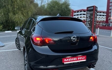 Opel Astra J, 2013 год, 855 000 рублей, 3 фотография