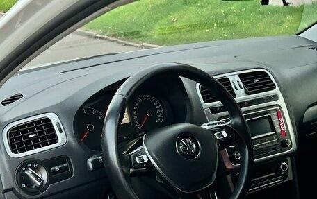 Volkswagen Polo VI (EU Market), 2017 год, 1 075 000 рублей, 14 фотография
