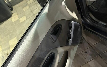 Renault Symbol I, 2006 год, 220 000 рублей, 14 фотография
