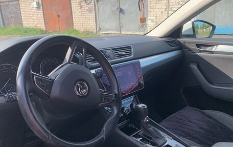 Skoda Superb III рестайлинг, 2018 год, 1 580 000 рублей, 4 фотография