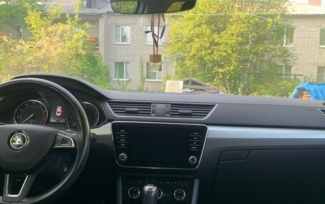 Skoda Superb III рестайлинг, 2018 год, 1 580 000 рублей, 5 фотография