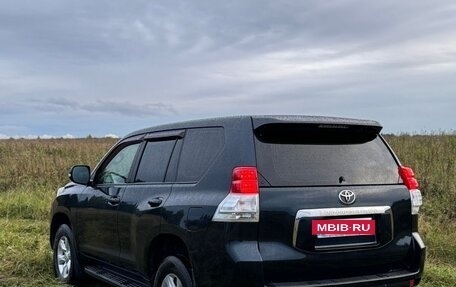 Toyota Land Cruiser Prado 150 рестайлинг 2, 2012 год, 2 700 000 рублей, 5 фотография
