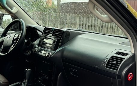 Toyota Land Cruiser Prado 150 рестайлинг 2, 2012 год, 2 700 000 рублей, 21 фотография