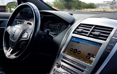 Lincoln MKZ II рестайлинг, 2017 год, 1 490 000 рублей, 12 фотография