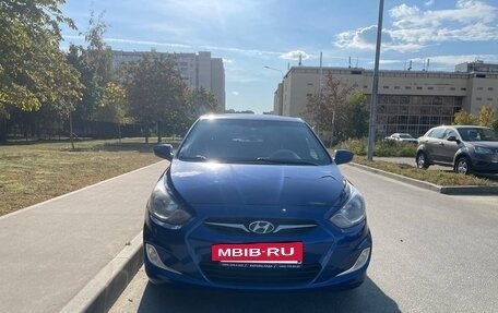 Hyundai Solaris II рестайлинг, 2011 год, 710 000 рублей, 2 фотография