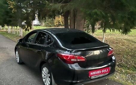 Opel Astra J, 2013 год, 850 000 рублей, 3 фотография