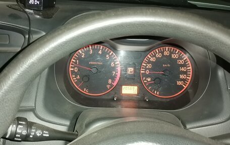 Nissan Avenir II, 2002 год, 750 000 рублей, 3 фотография