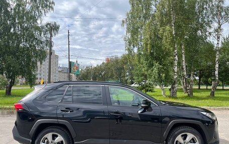 Toyota RAV4, 2020 год, 2 490 000 рублей, 3 фотография