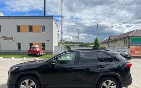 Toyota RAV4, 2020 год, 2 490 000 рублей, 9 фотография