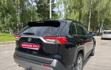 Toyota RAV4, 2020 год, 2 490 000 рублей, 16 фотография